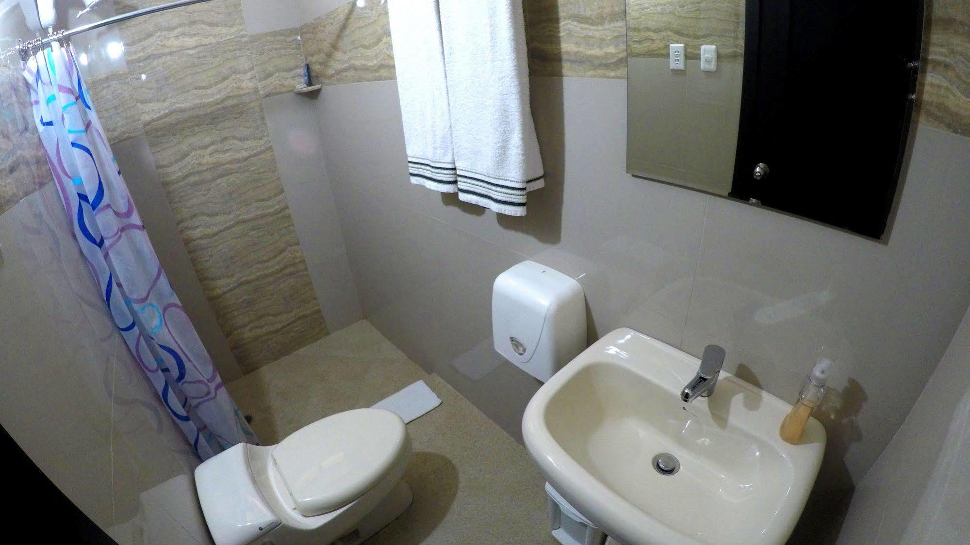 Dc Suites Aeropuerto Guayaquil Exterior photo