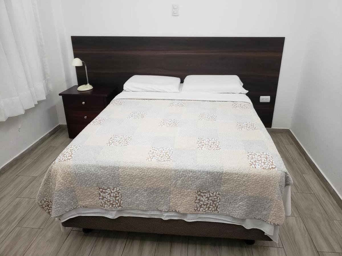 Dc Suites Aeropuerto Guayaquil Exterior photo